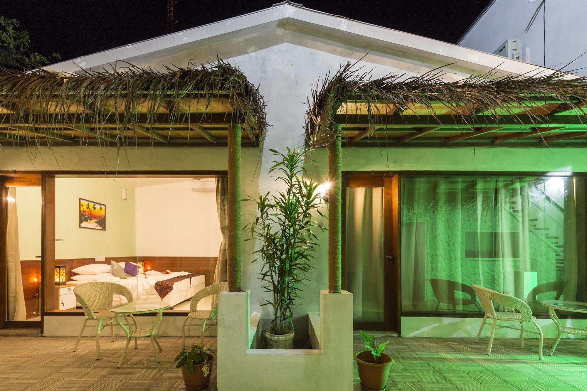 Liberty Guest House Maldives Mahibadhoo Exterior photo