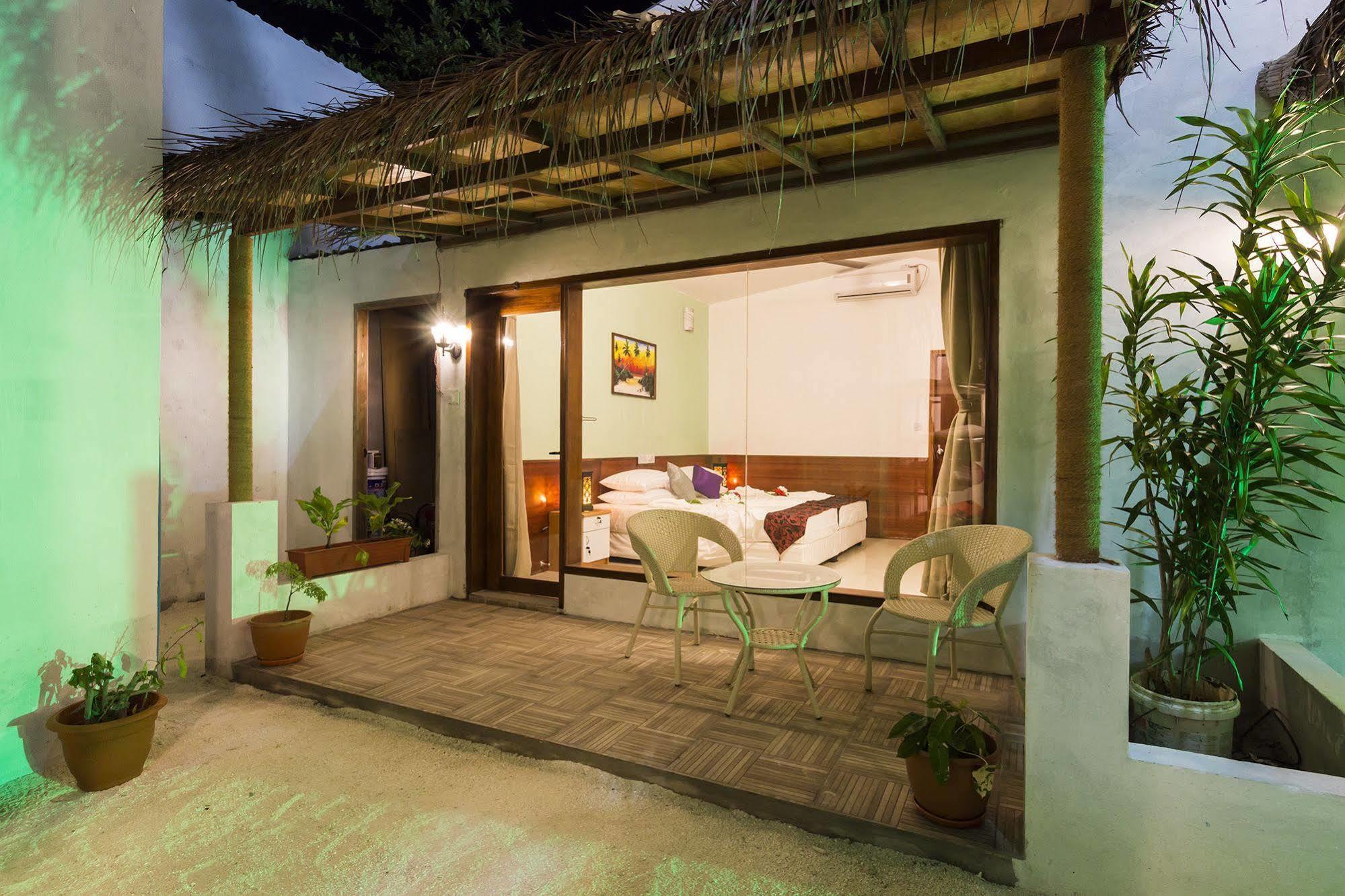 Liberty Guest House Maldives Mahibadhoo Exterior photo